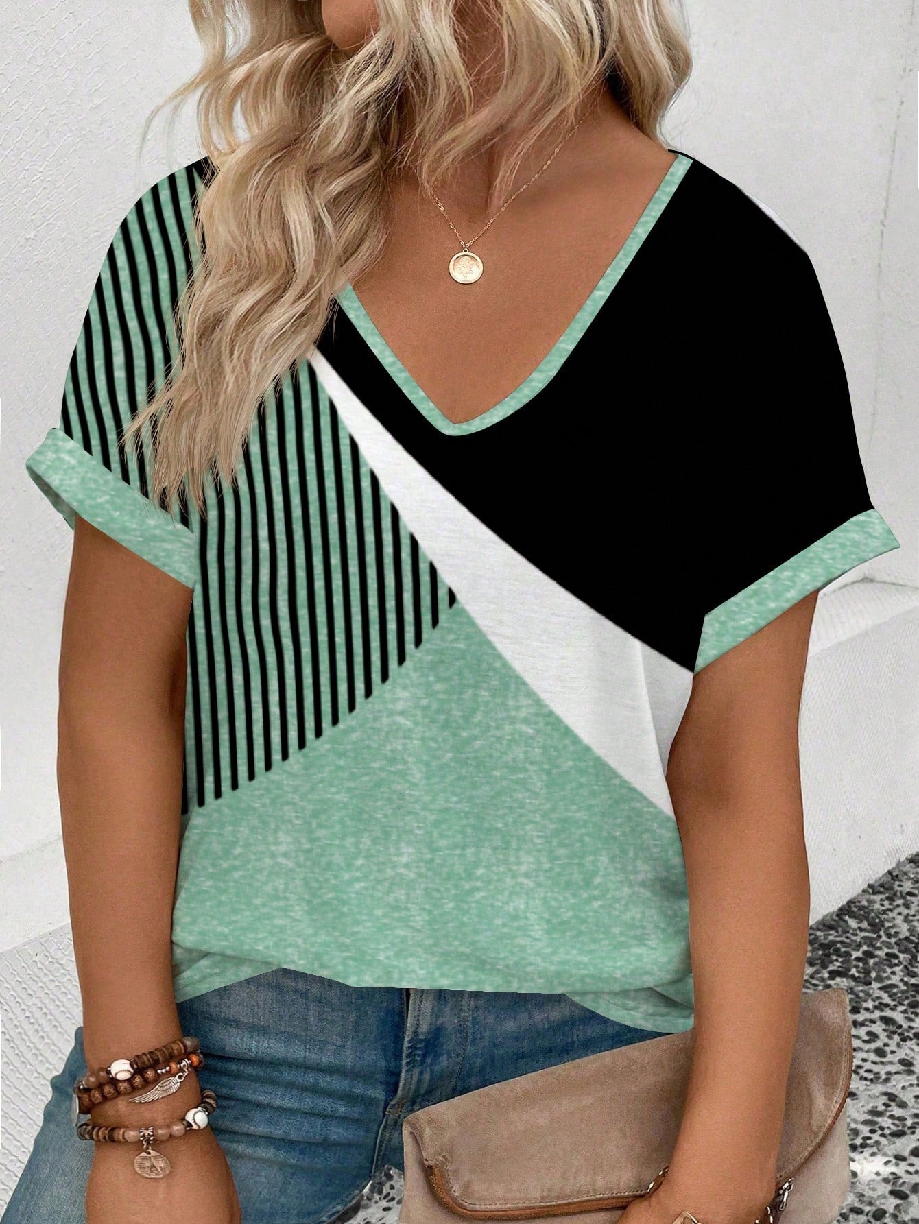 New Fashionable Plus Size Women V-Neck Loose Print Short Sleeve T-Shirt