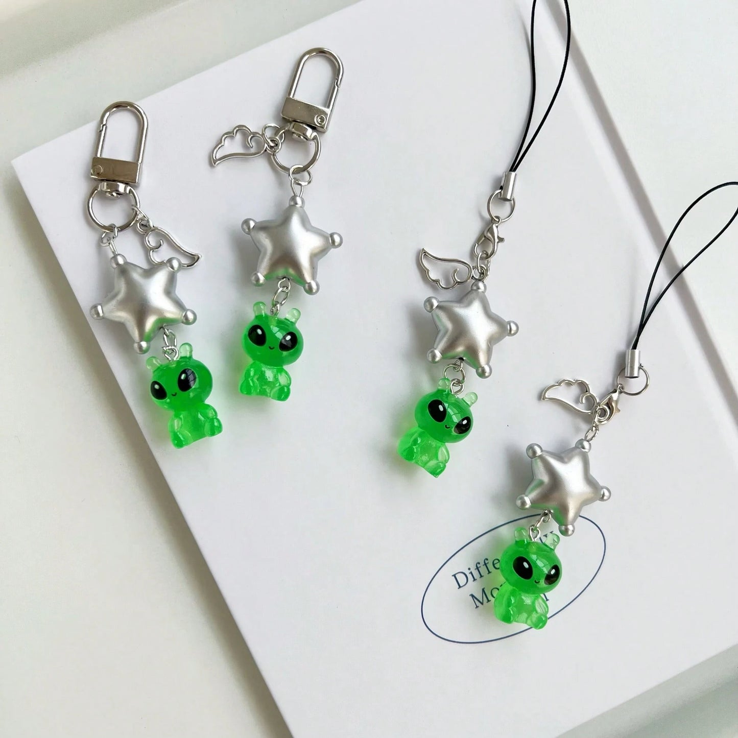 New Personalized Quirky Star Phone Lanyard Transparent Alien Phone Strap Keychain Bag Charm Gift Accessory Small Pendant
