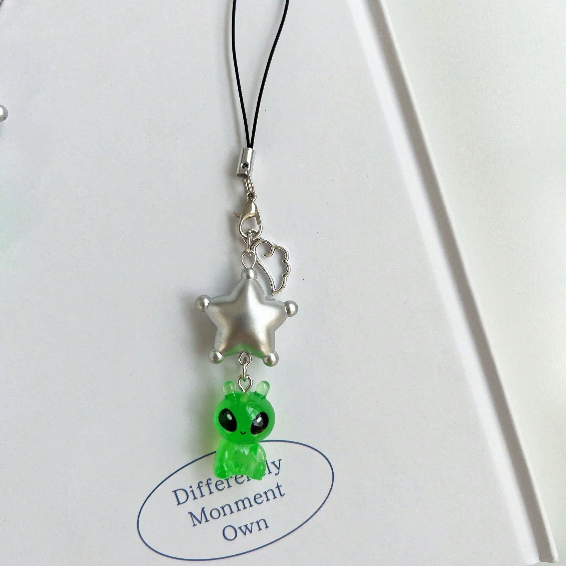 New Personalized Quirky Star Phone Lanyard Transparent Alien Phone Strap Keychain Bag Charm Gift Accessory Small Pendant