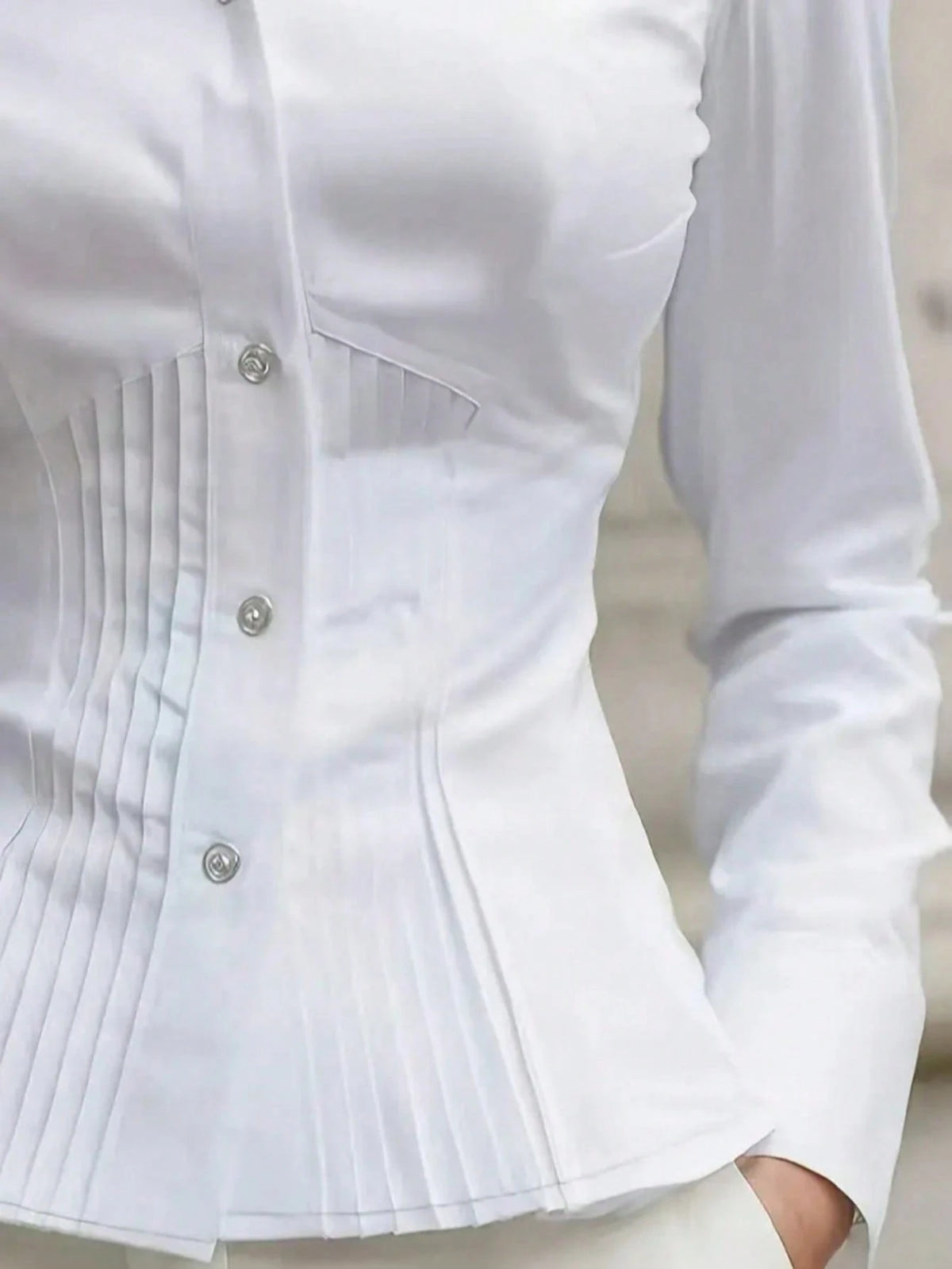 New Women's Elegant Blouse, Fashionable White Long Sleeve Button-Up Shirt With Pleated Design, High-End Sophisticated Style, Professional Minimalist Look, Suitable For Casual Occasions And Dates Sprin