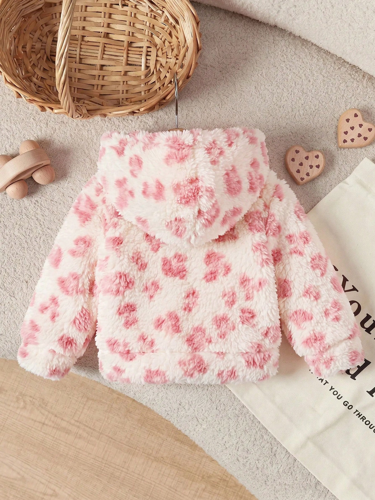 Newborn Baby Girl Autumn/Winter Cute Solid Color Fluffy Heart Pattern Hooded Jacket Coat Thick
