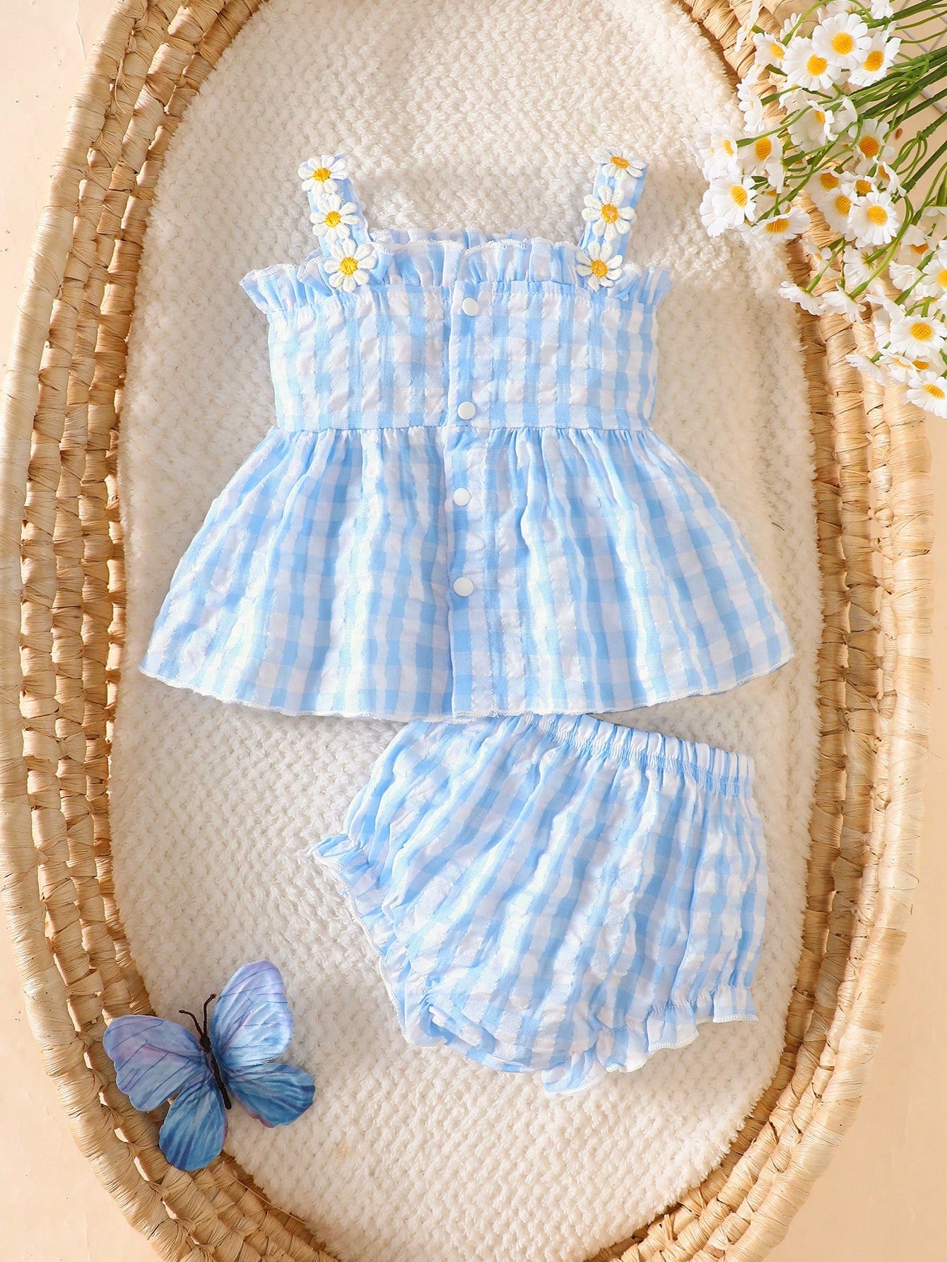 Newborn Baby Girl Summer Outfit Cute Blue And White Striped Checkered Daisy Flower Embroidered Camisole Top And Shorts 2-Piece Set For Photo Shoot