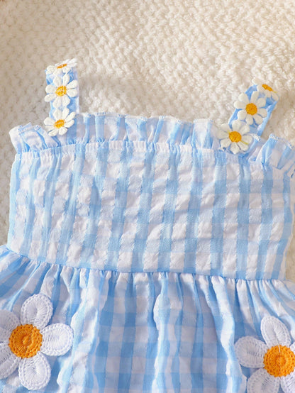 Newborn Baby Girl Summer Outfit Cute Blue And White Striped Checkered Daisy Flower Embroidered Camisole Top And Shorts 2-Piece Set For Photo Shoot