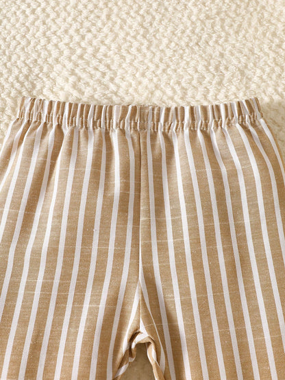 Newborn White Long-Sleeve Collared Shirt With A Small Bear Design, Paired With Apricot-Colored Pants
