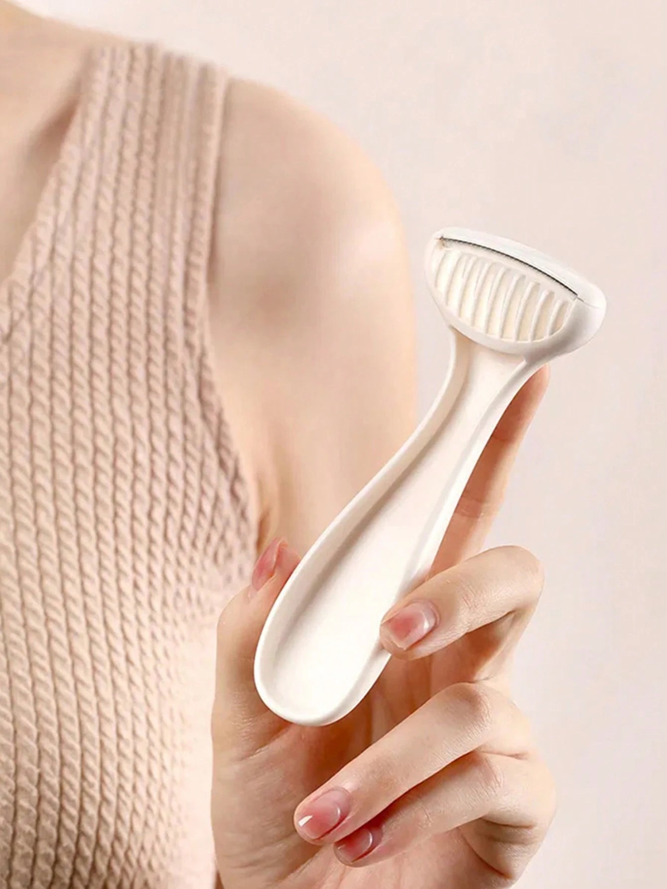 Newest Silky Fuzz Shaving Knife, Skin Blade, Gentle Trimming Without Harming Skin, No Black Spots, Razor For Leg & Underarm Hair Removal Beauty Makeup Tool, Women's Depilator, Portable Rubber Eraser