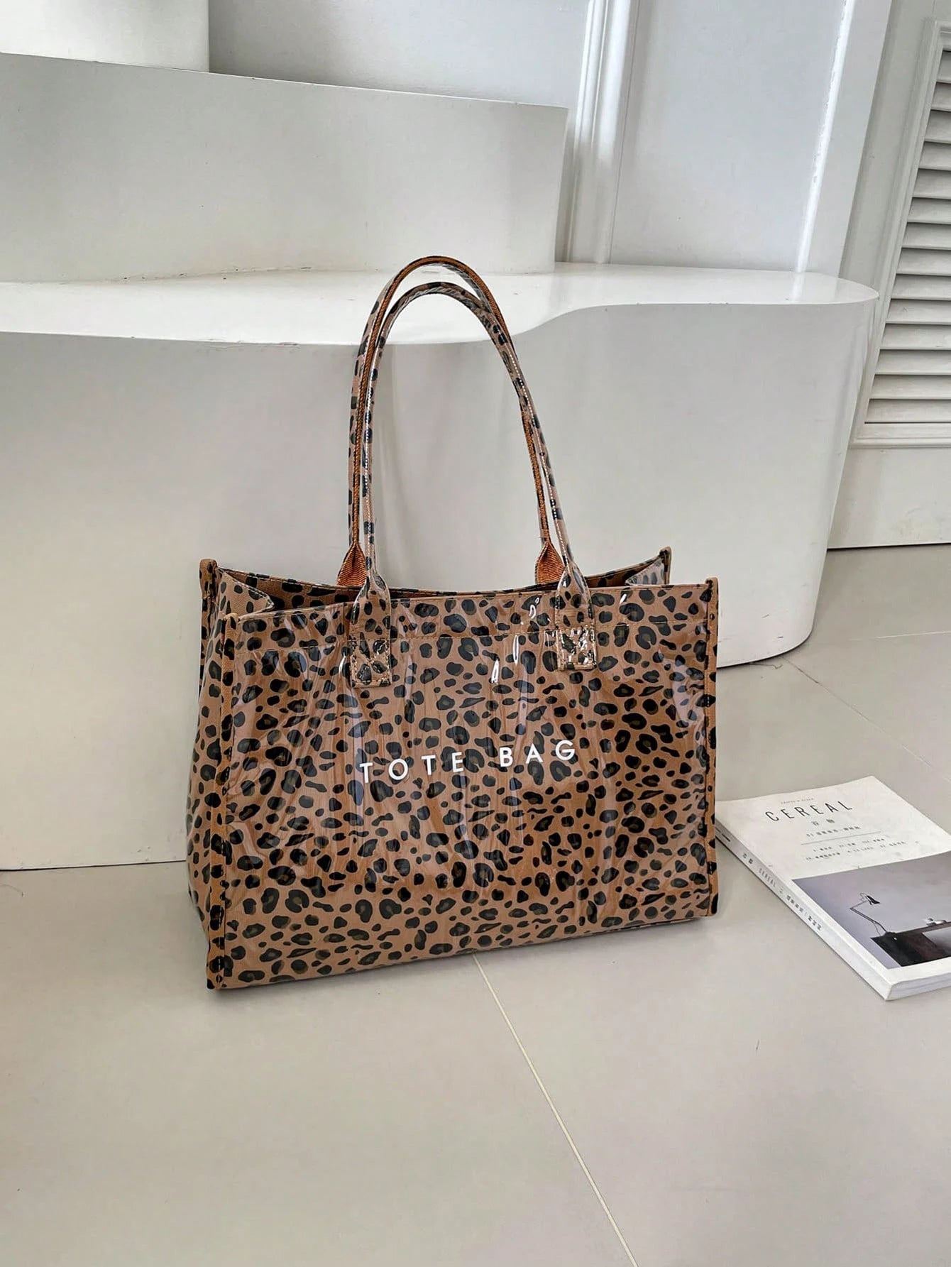 Niche Design Leopard Print PVC Tote Bag For Women, New Large Capacity Handbag, Fashion Casual Commute Shoulder Bag