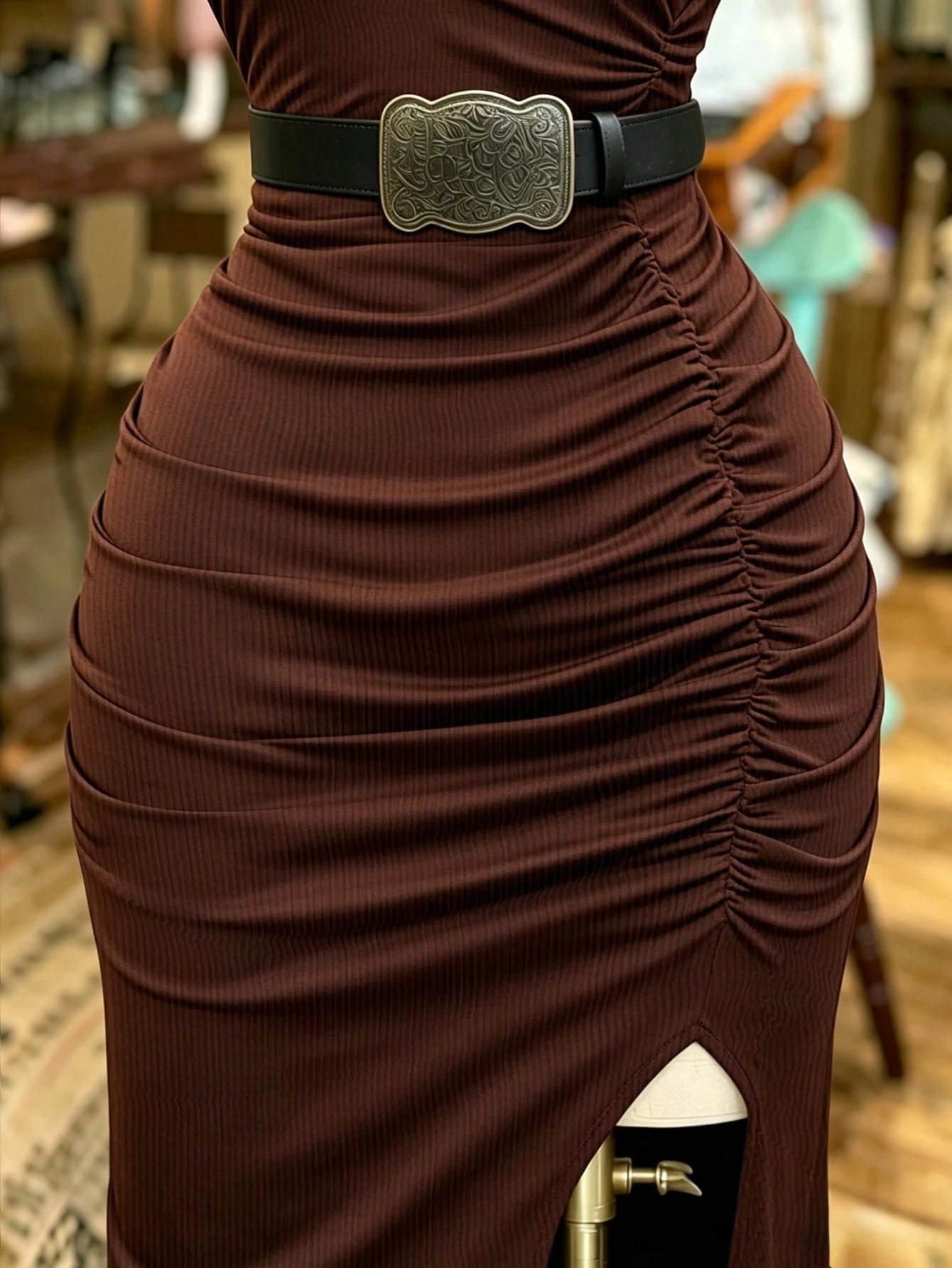 NostaNoir Fitted Off-Shoulder Sleeveless Mid-Length Dress