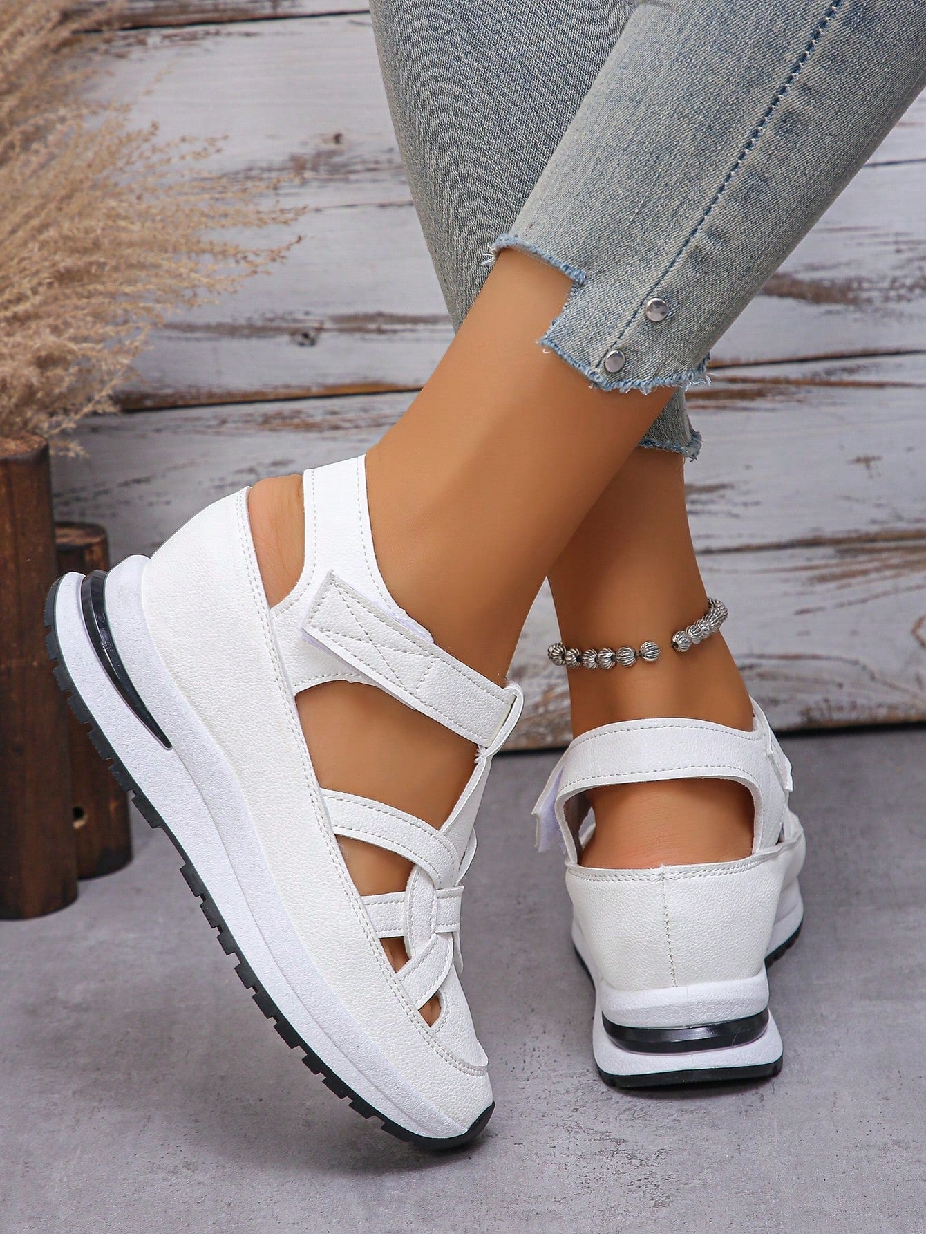 (Order 1 Size Up If You Have Wide/Thick Feet) Women's Platform Wedge Sandals, Fashion Roman Sandals With Hook And Loop, Casual Running Shoes, Hollow-Out Sandals, Essential Casual Sandals For Holidays