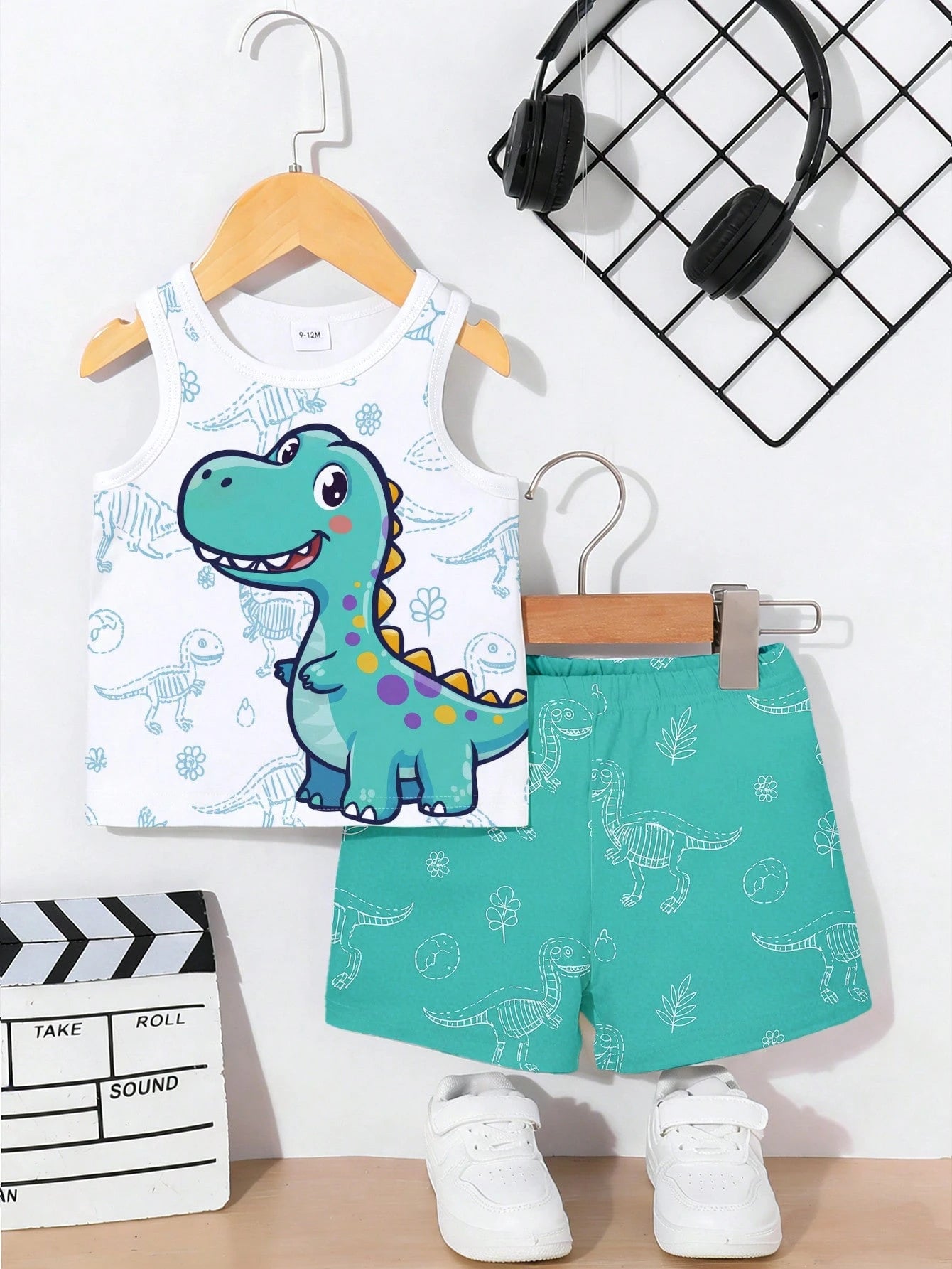 Playful Pals 2pcs Baby Boy Outfit, Cute Casual Dinosaur Print Vest Top Paired With Green Shorts, Suitable For Summer Outings