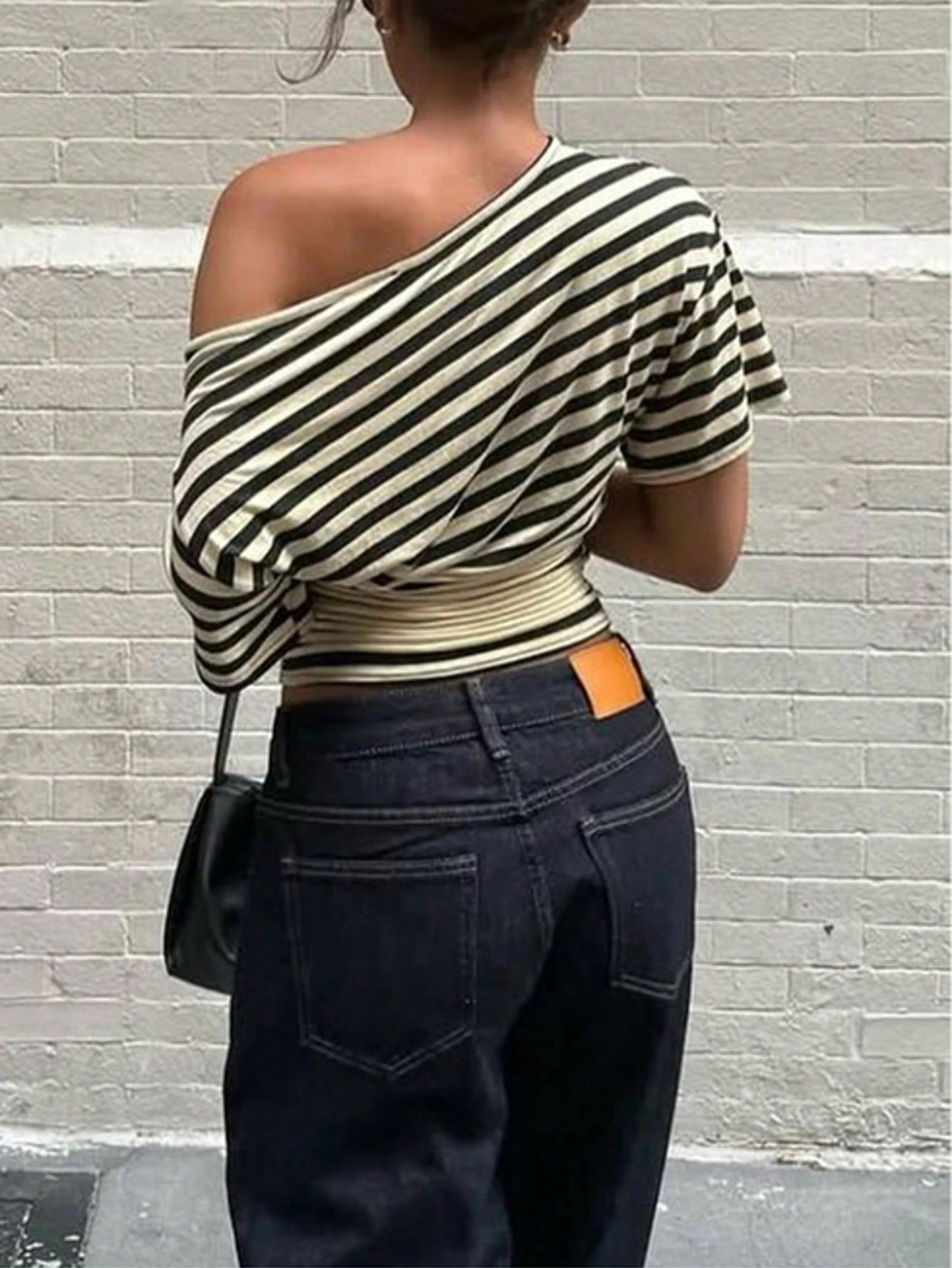 Plus Size Women's New Fashion Elegant Striped Cold Shoulder Oblique Collar Short Sleeve T-Shirt With Waist Ruching, Suitable For Daily, Beach, Campus, Vacation, Street Casual Summer