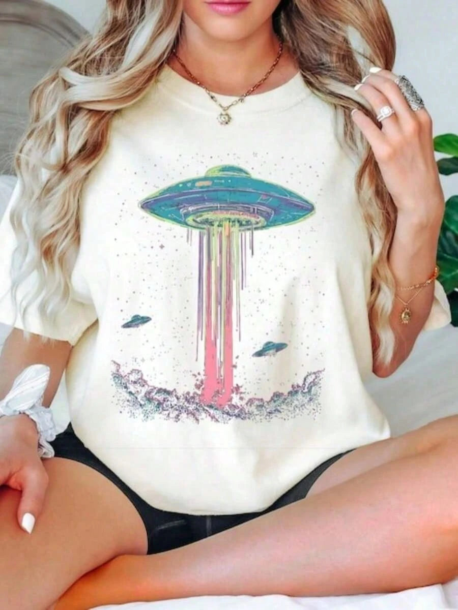 Retro Alien Tee, Space UFO Shirt, Outer Space Graphic T-Shirt, Galaxy Print, Funny Sci-Fi T-Shirt Sweatshirt Fashionable And Minimalist, And Cool, Millennium Themed, 100% Pure Cotton T-Shirt