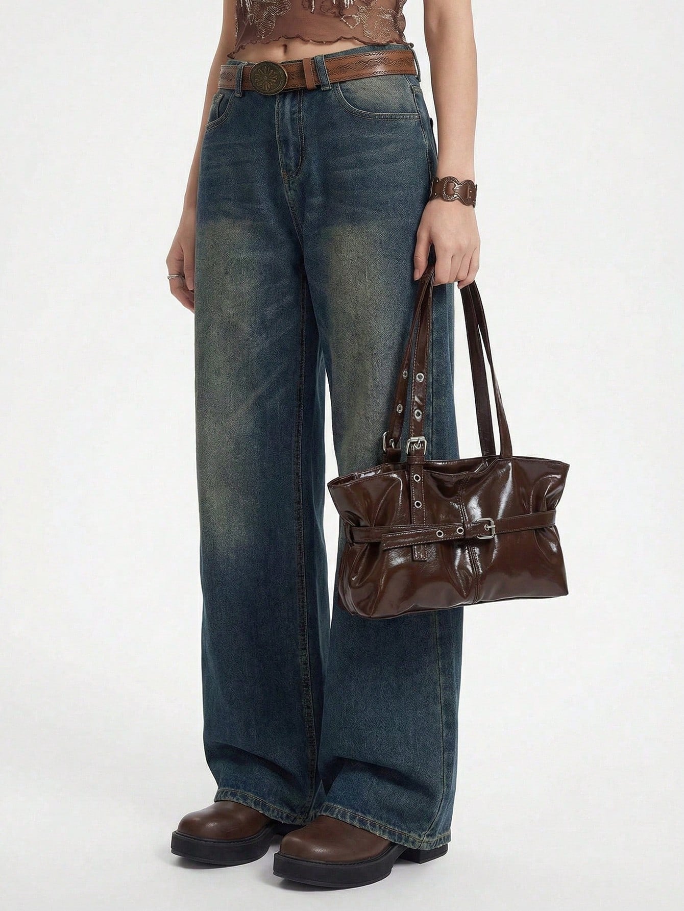 ROMWE Grunge Punk 1pc Vintage Large Capacity Tote Bag, Commuter Oversized Underarm Bag, Fashionable Motorcycle Handbag For Women, PU Solid Color Oiled Wax Leather, Strap Decor, Zipper Closure, Ladies