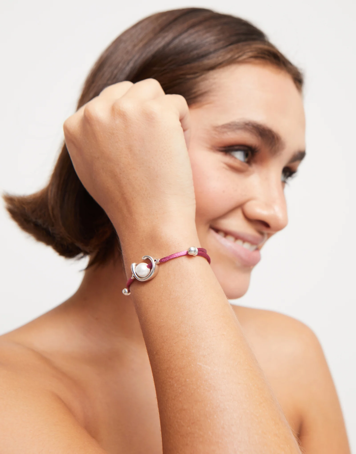 Ser Diferente Red Cord Silver w/Pearl Bracelet