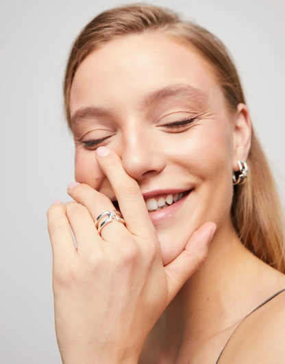 Ser Indomable Double Ring with White Topaz