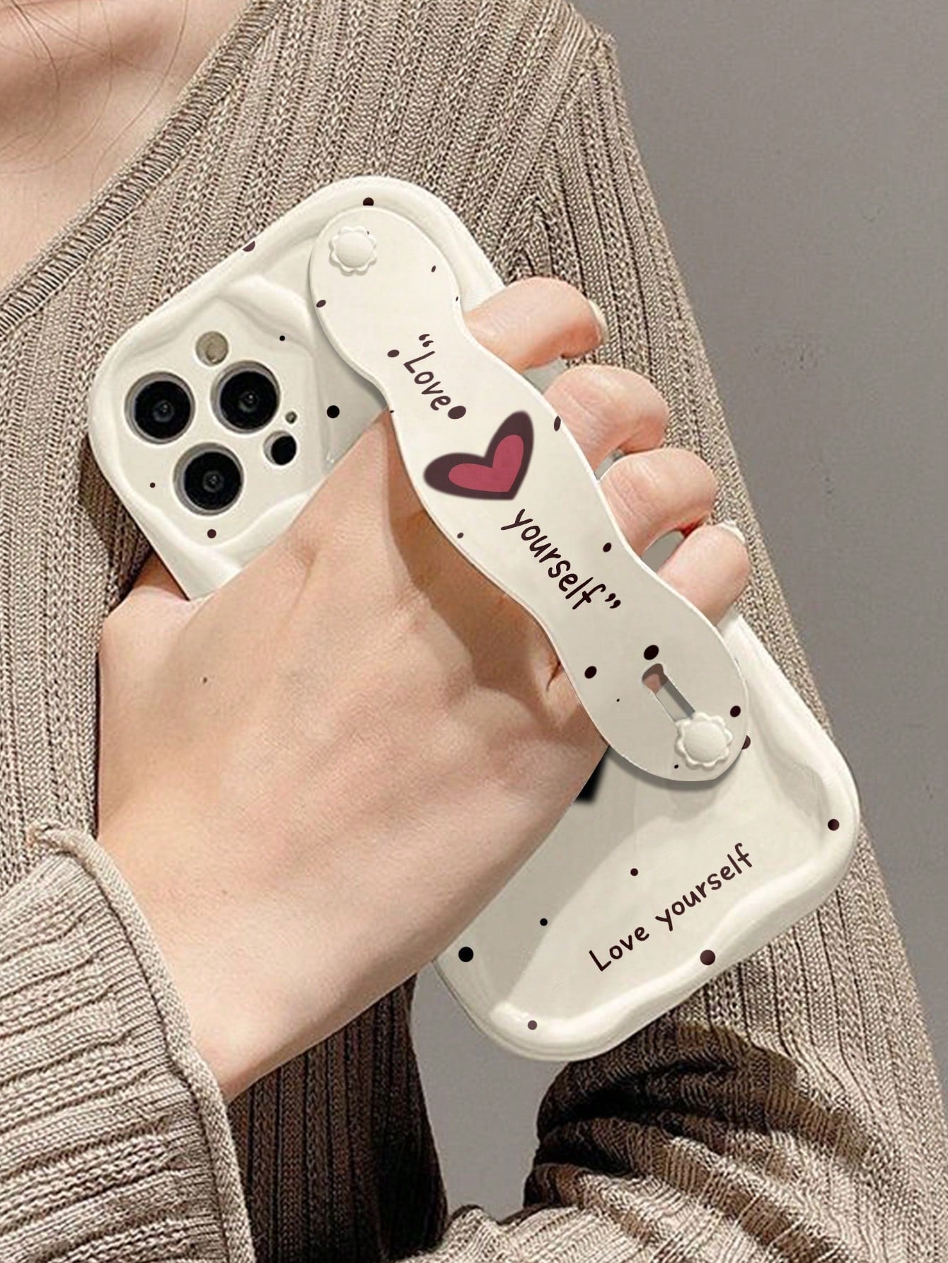 Shockproof Fashion Phone Cases Heart Element 1 Pc Fashion Wristband Design Heart Print Thick Shockproof Phone Protective Case With Kickstand Compatible With Apple & Series Waterproof Anti-Fall Scratch