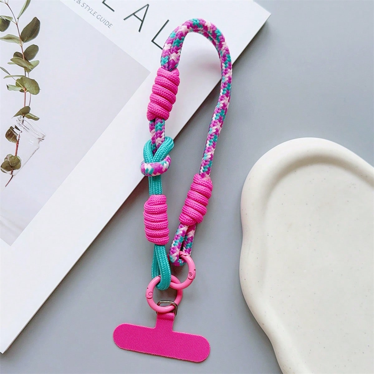Shockproof Lanyard Gasket New Handmade Woven Short Wrist Strap With Phone Case Connector Universal Phone Case Accessory Anti-Slip Anti-Drop Portable Pendant Spring Gift Birthday Anniversary Wedding Pa