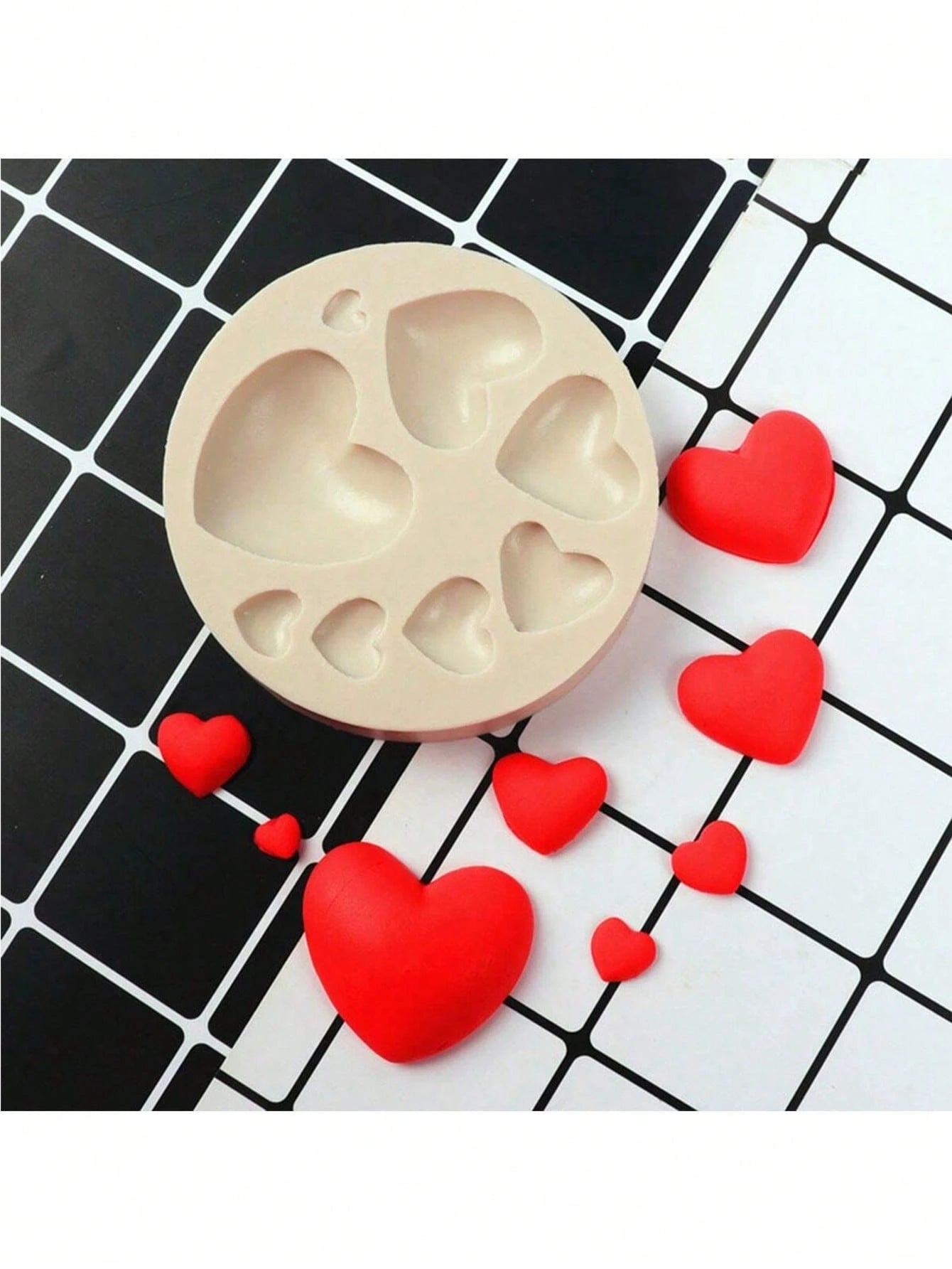 SikeSike 1pc Heart-Shaped Silicone Mold, Candle Mold, Soap Mold, DIY Soft Clay Resin Decoration Mold, Handmade Decorative Art Tool