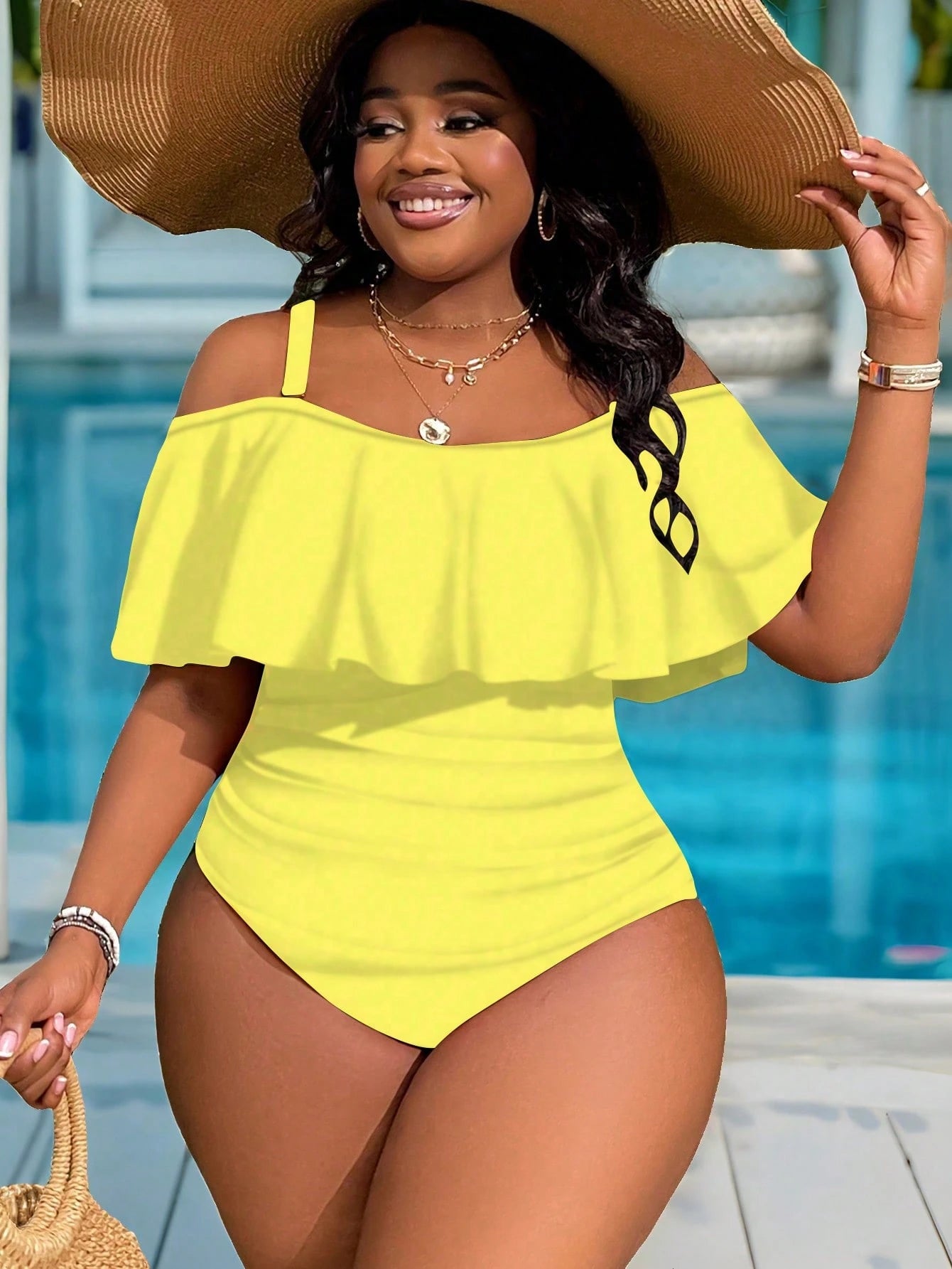 Slaydiva Plus Size Solid Color Off-Shoulder Strap One-Piece Swimsuit