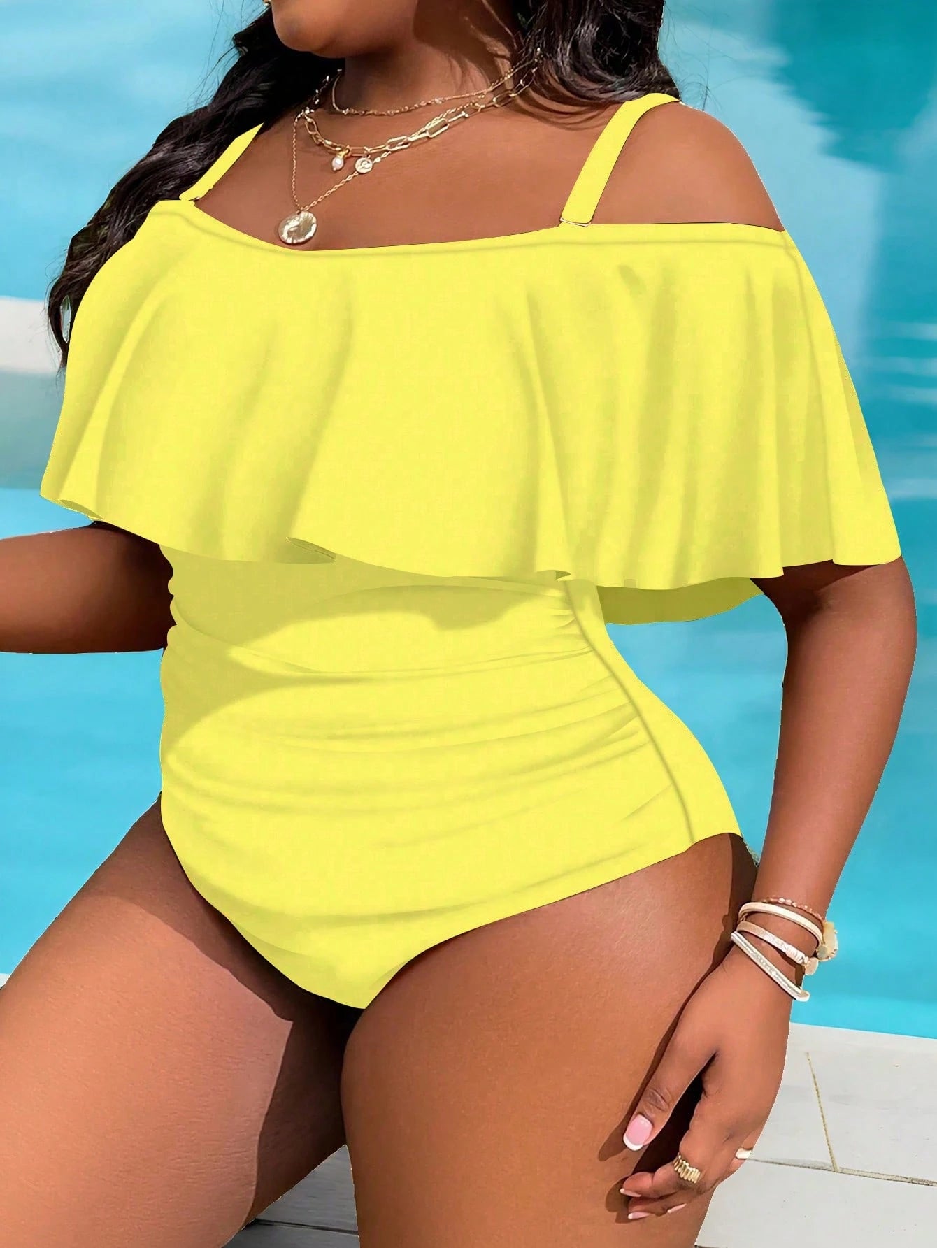 Slaydiva Plus Size Solid Color Off-Shoulder Strap One-Piece Swimsuit
