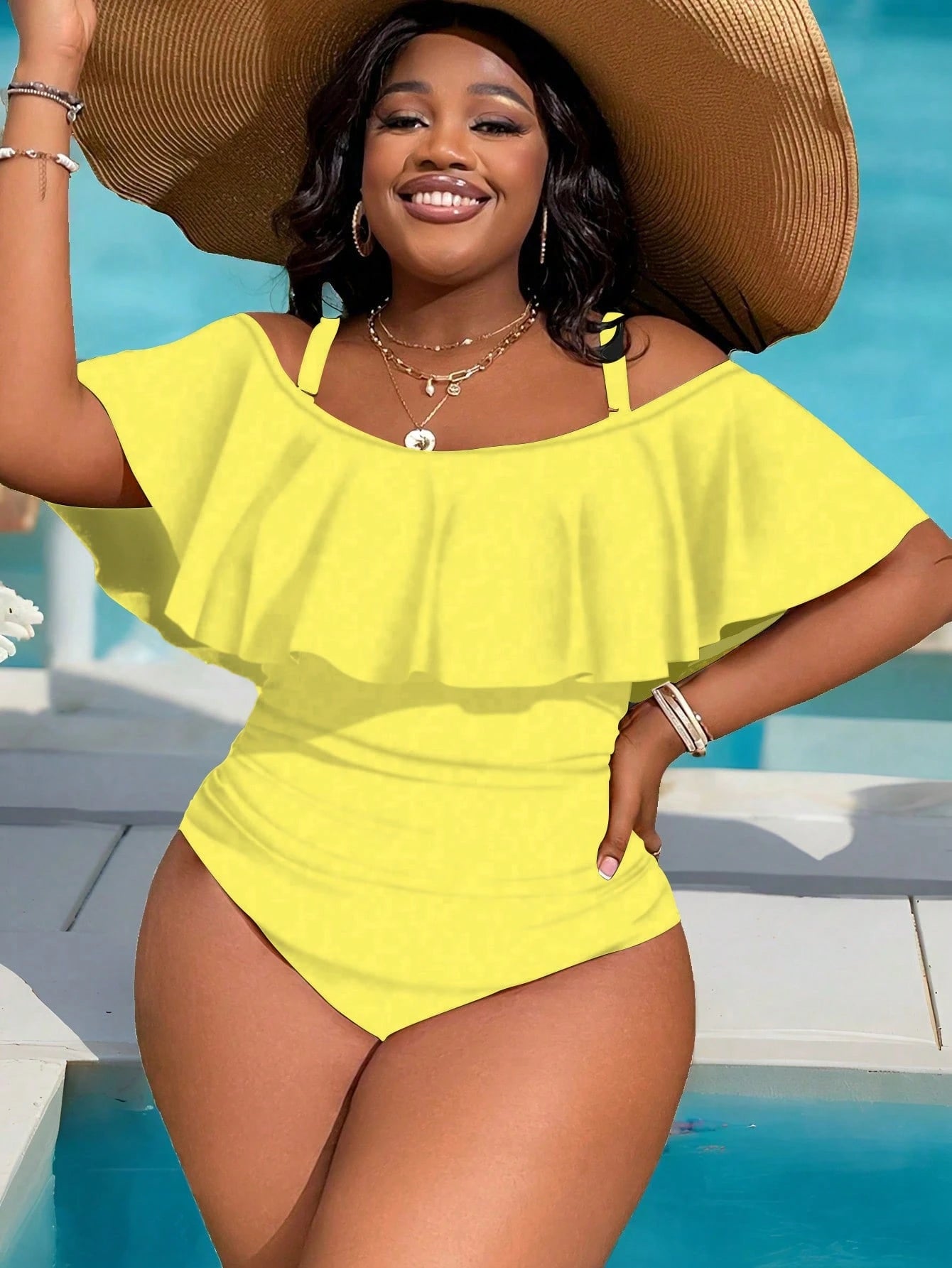Slaydiva Plus Size Solid Color Off-Shoulder Strap One-Piece Swimsuit