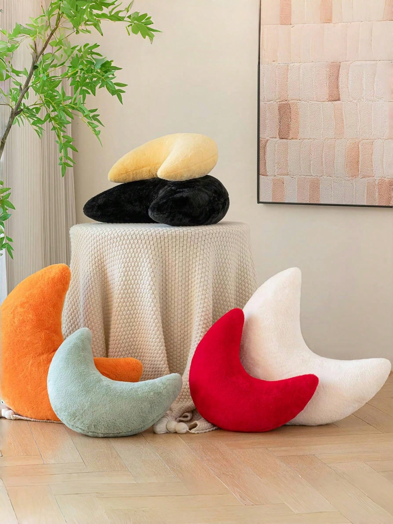 Soft Faux Fur Moon Shaped Decorative Throw Pillow, Suitable For Bedroom, Bed And Sofa, Easter Decor Cushion, Applicable For Spring Sofa, Bedroom, Living Room, Light Pink