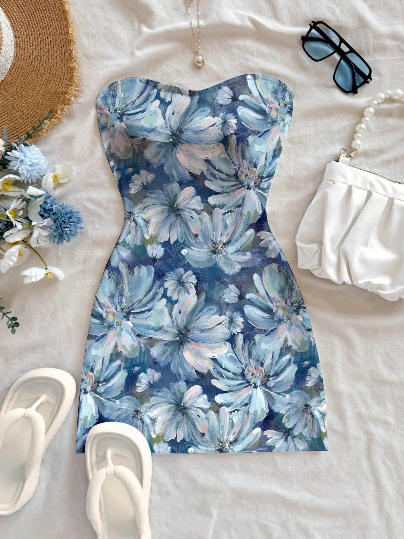 Soleia Women's Fashion Floral Print Strapless Mini Dress, Vacation Style,Sun Dress Suitable For Going Out Chic Dress No Chest Padding