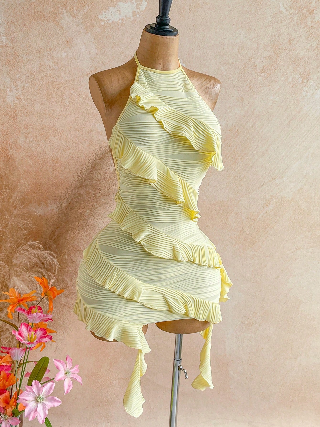 Soleia Women's Summer Beach Vacation Solid Color Textured Fabric Multi-Layer Ruffle Backless Tie Neck Mini Dress Pale Yellow Sexy