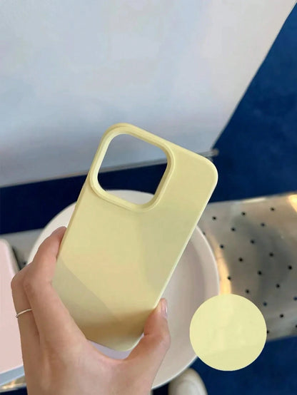 Solid Color Silicone TPU Shockproof Basic Liquid Silicone Phone Case Genuine Cream Yellow TPU Prevents Yellowing Soft-Level Protection Compatible With IPhone Spring Pastel Birthday Gift