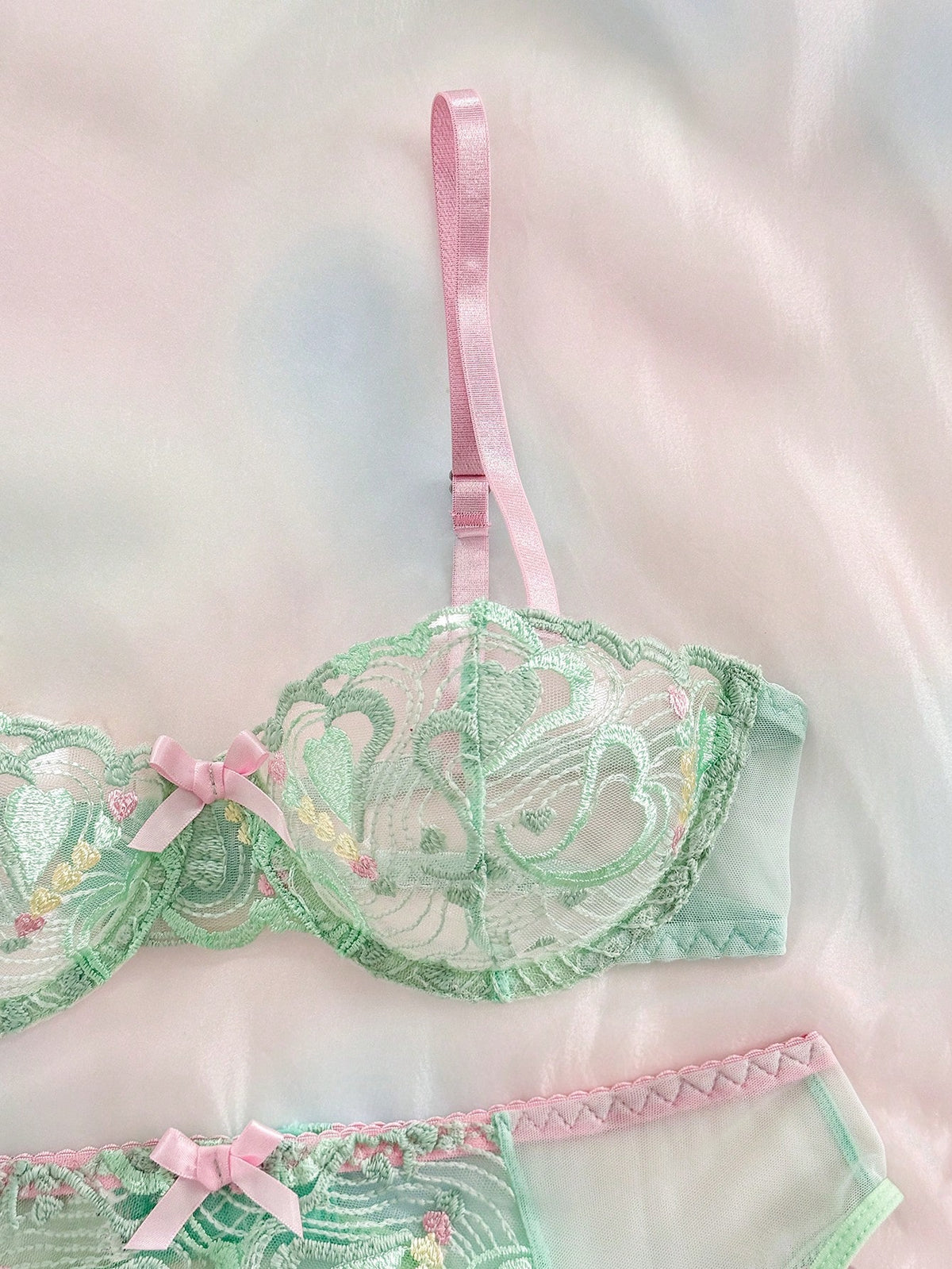 Spicy Aura 3pcs Colorful Girls Embroidered Lingerie Set