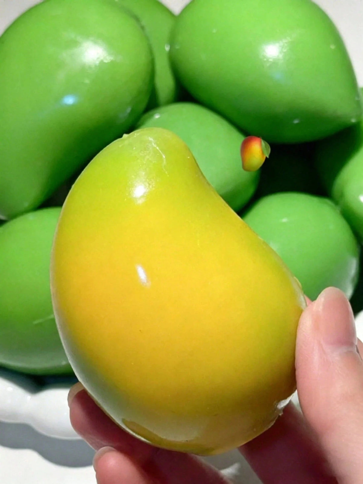 Squishy Handmade Crunchy Mango Stress Relief Ball Squeeze Toy, Color-Changing Soft Mango Stress Relief Toy, Scented Mango Squishy Stress Relief Squeeze Toy, Color-Changing Soft Mango Squishy Stress Re