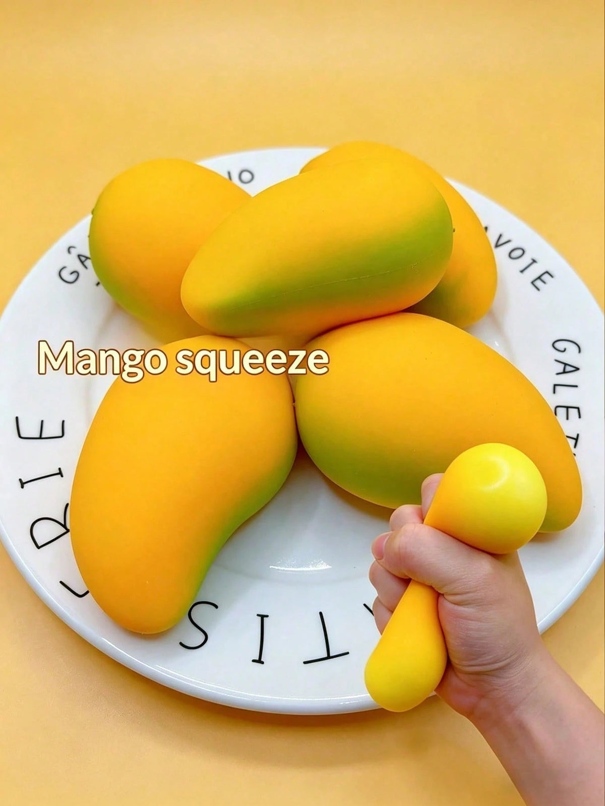 Squishy Handmade Crunchy Mango Stress Relief Ball Squeeze Toy, Color-Changing Soft Mango Stress Relief Toy, Scented Mango Squishy Stress Relief Squeeze Toy, Color-Changing Soft Mango Squishy Stress Re