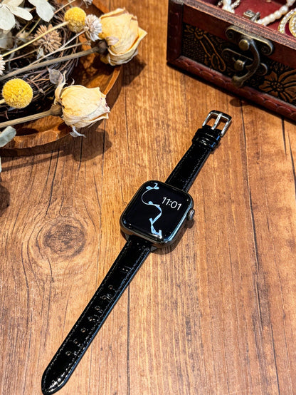 Stylish Brand Design With A Gold-Tone Metal-Embellished Soft Leather Strap Featuring The Letter D, Suitable For Watch Straps 46mm, 38mm, 40mm, 41mm, 42mm, 44mm, 45mm, And 49mm; Elegant Women's Pearles