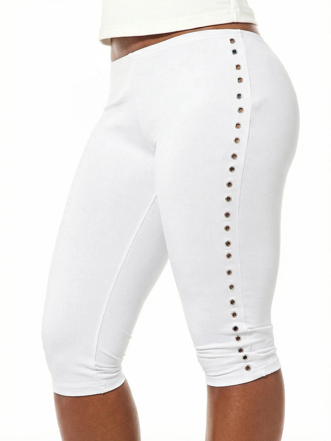 SUMWON WOMEN Women Jersey Capri Leggings With Side Eyelet Button Detail Stretch Mid Rise Three Quarter Length Pants