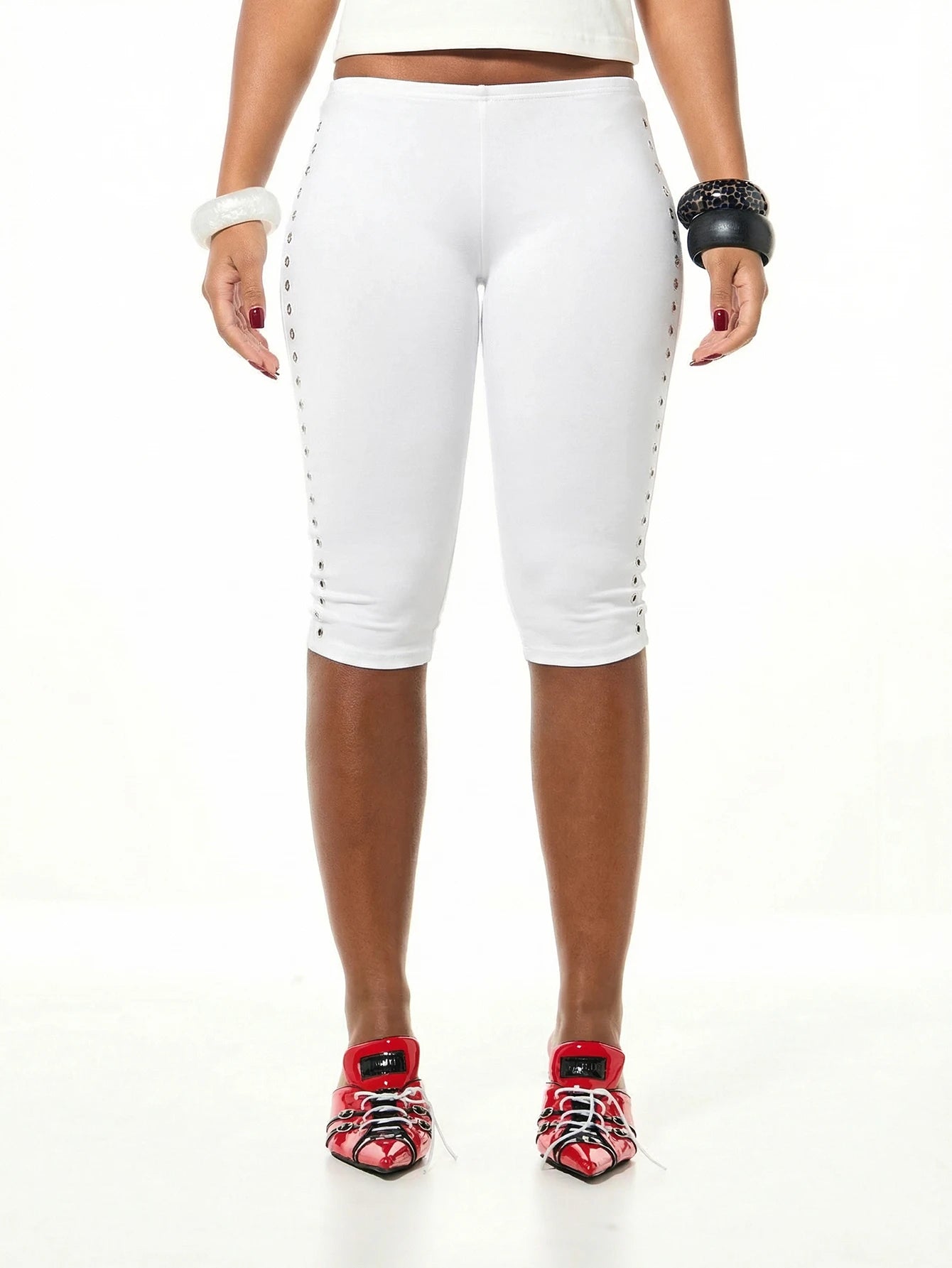 SUMWON WOMEN Women Jersey Capri Leggings With Side Eyelet Button Detail Stretch Mid Rise Three Quarter Length Pants