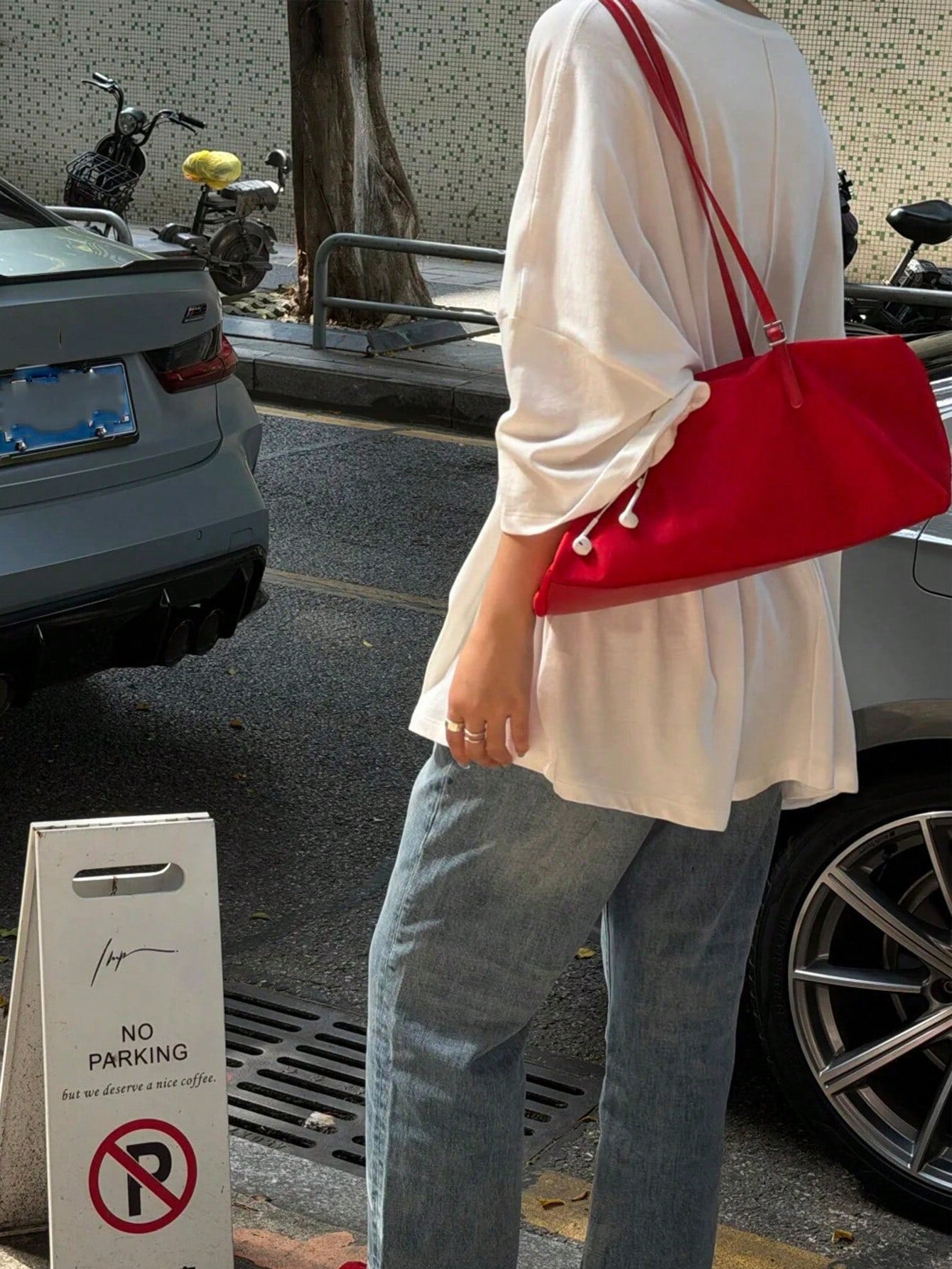 Super Hot Red Nylon Tote Bag For Women 2026 New Lightweight Large Capacity Commuter Handbag Shoulder Underarm Bag