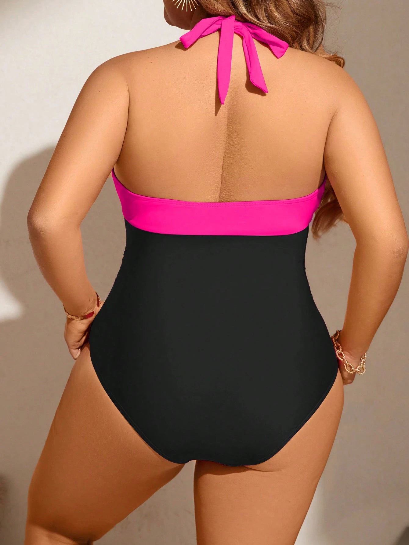Swim Curve Plus Size Summer Beach Colorblock Pleated One Piece Swimsuit With Halter Neck