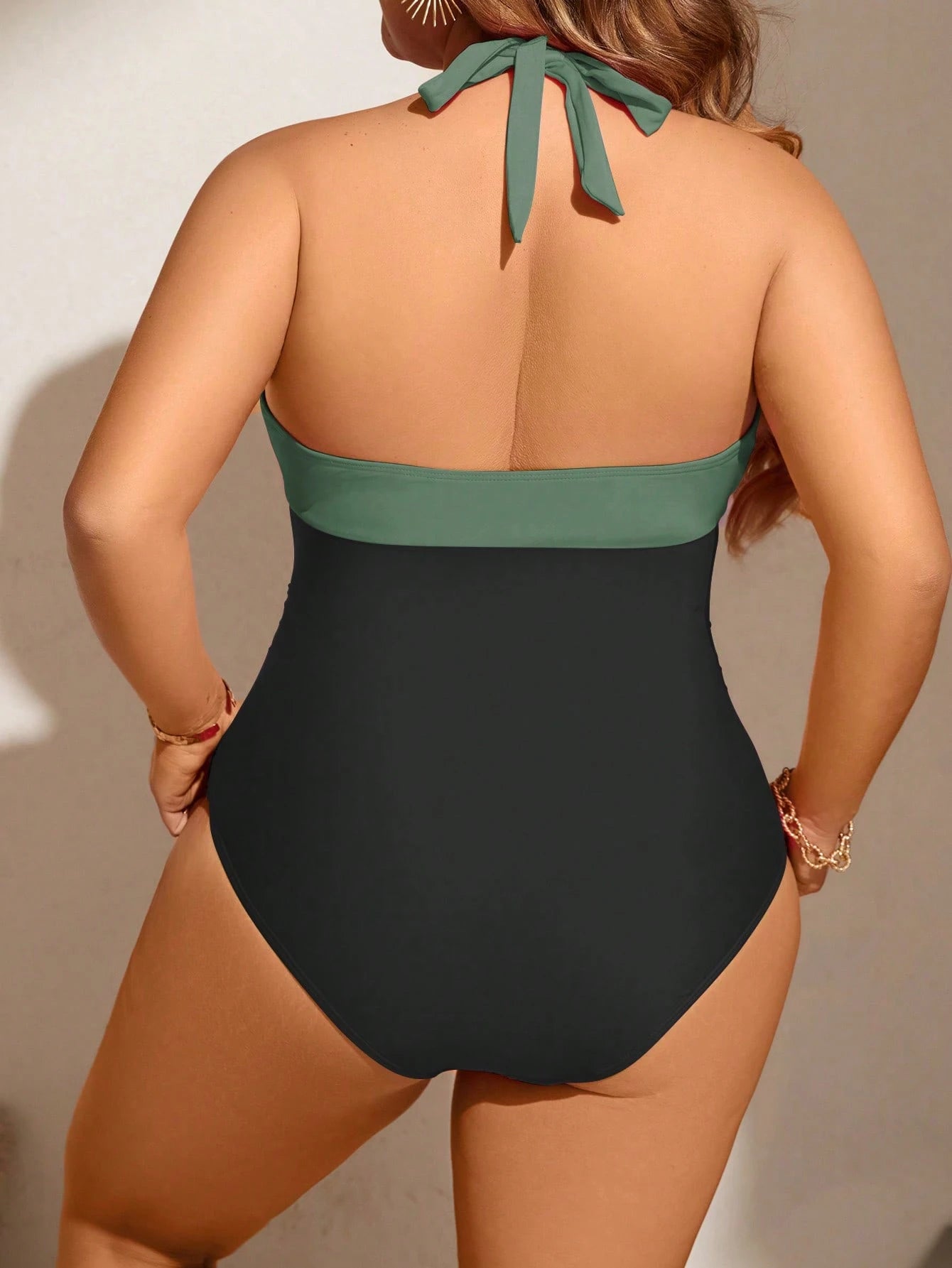 Swim Curve Plus Size Summer Beach Colorblock Pleated One Piece Swimsuit With Halter Neck