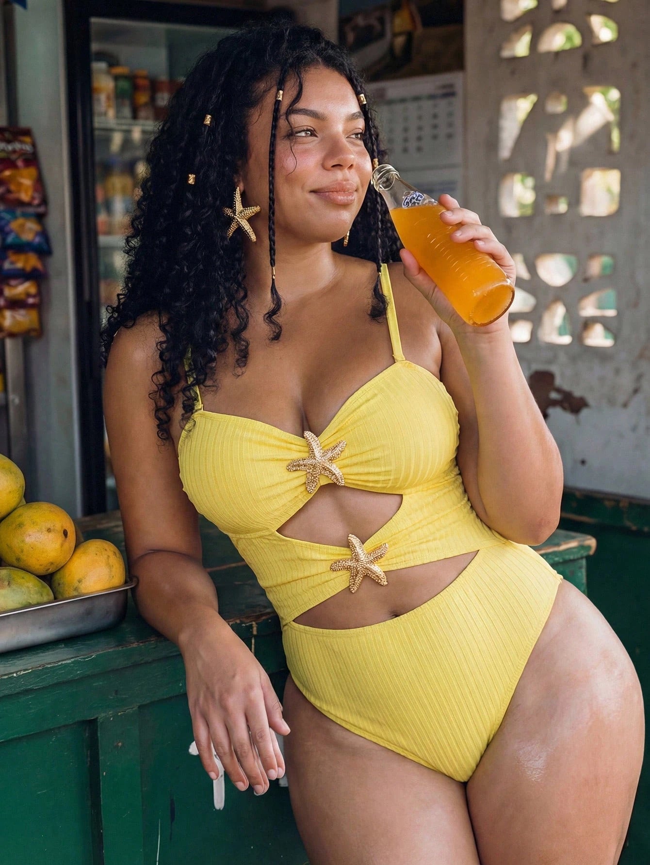 Swim Mod Plus Size Women's Sweet Butter Yellow Summer Beach Vacation Holiday Textured Fabric V-Neck Adjustable Strap Hollow Star Decor One-Piece Swimsuit