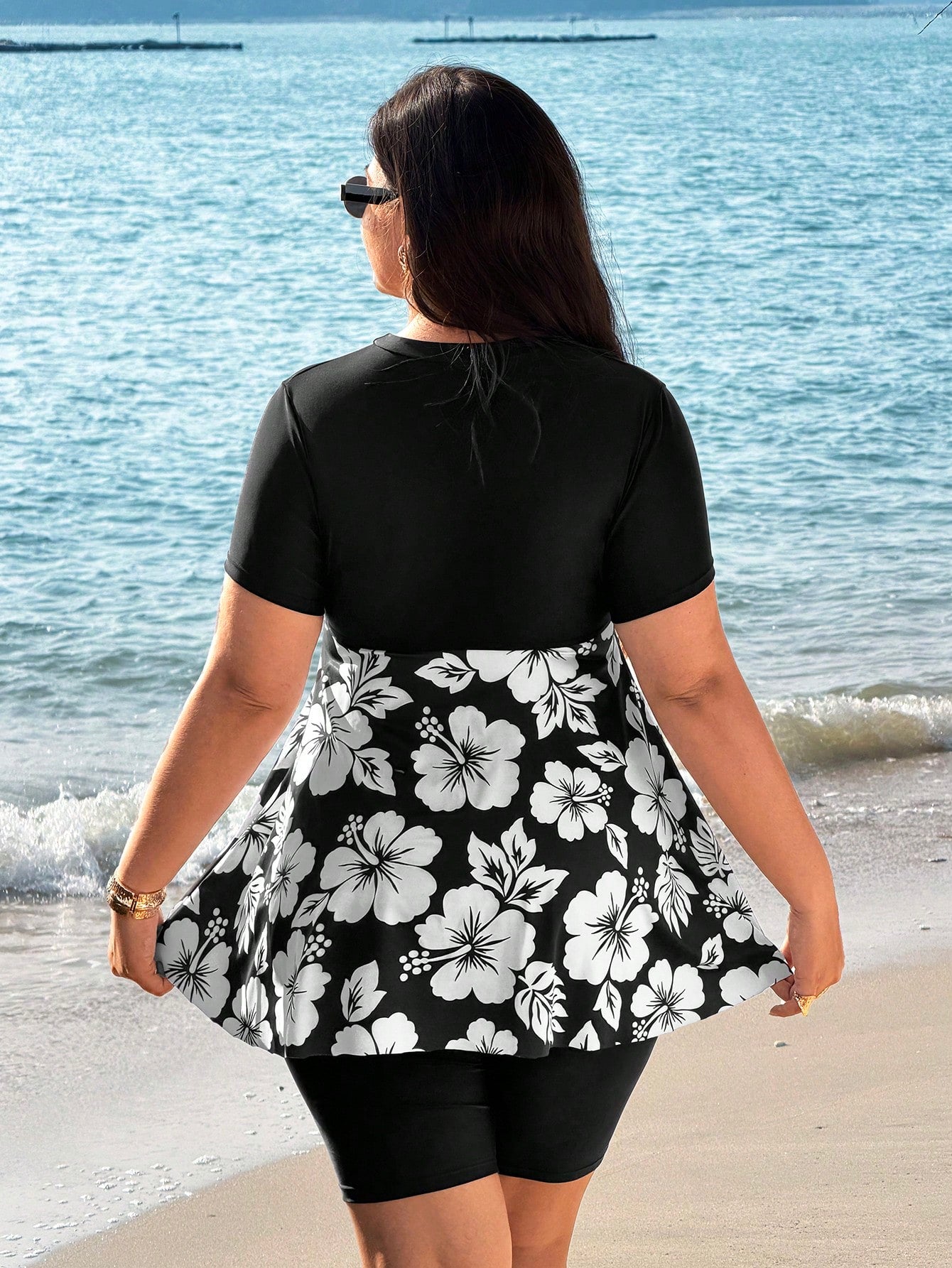 Swim Mulvari Plus Size Women 2-Piece Floral Print Round Neck Short Sleeve Dress & 7/10 Length Pants Swimwear Set
