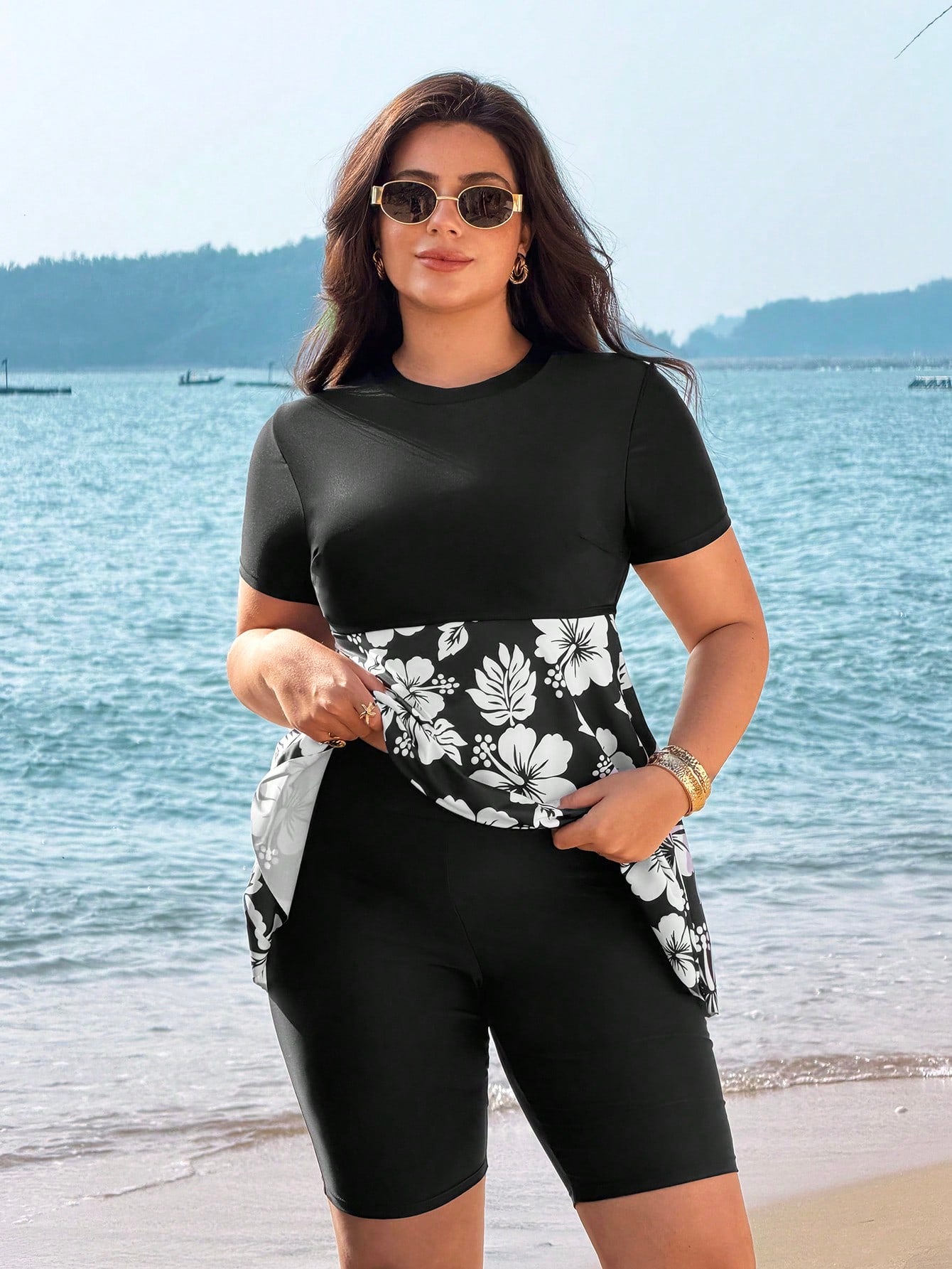 Swim Mulvari Plus Size Women 2-Piece Floral Print Round Neck Short Sleeve Dress & 7/10 Length Pants Swimwear Set