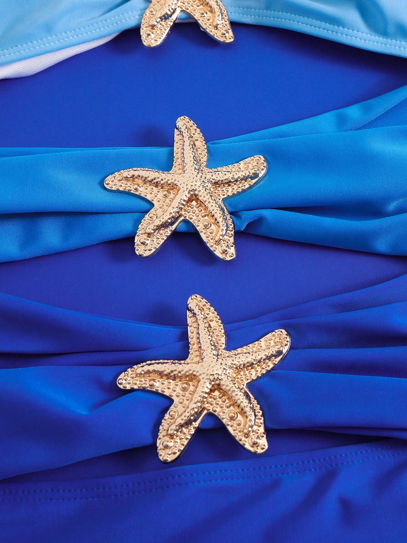 Swim Oasis Plus Size Onepiece Swimsuit, Ombre Blue To Navy Starfish Metal Decor, Simple & Elegant Beach Outfit For Women, Summer