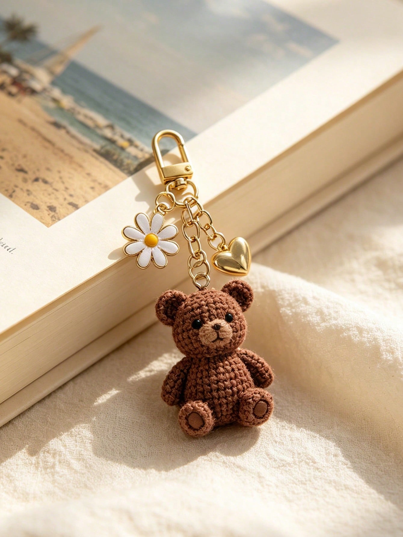 Teddy Bear Keychain Pendant With Daisy And Heart Design, Y2K Style Bag Charm And Car Accessory, Lightweight And Durable Keychain, Suitable For Daily Use, Multi-Functional Bag Decor, Rearview Mirror Ha
