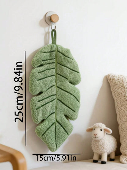These Hand Towels Feature A Banana Leaf Pattern Design And Are Made Of Soft, Absorbent Coral Fleece. Perfect For Use In Bathrooms, Kitchens And Home Environments, They Are An Excellent Gift For Plant
