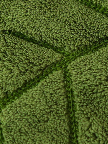 These Hand Towels Feature A Banana Leaf Pattern Design And Are Made Of Soft, Absorbent Coral Fleece. Perfect For Use In Bathrooms, Kitchens And Home Environments, They Are An Excellent Gift For Plant