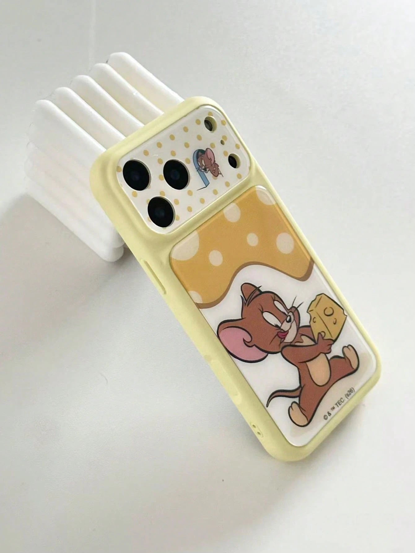 TOM & JERRY X Lilla&Me A Stylish, High-End Printed Pattern Protective Phone Case Design, Perfect For IPhone – A Cute, Fashionable, And Sophisticated Phone Case.