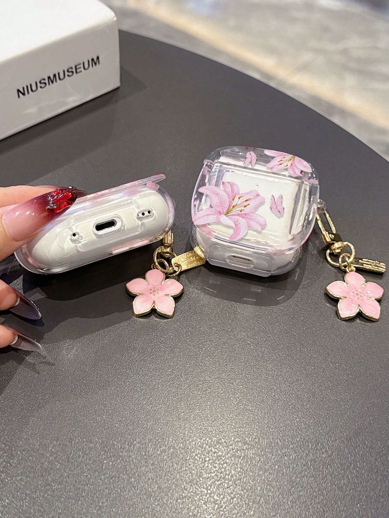 Transparent Butterfly Lily Flower Protective Case Compatible With Apple Pro 2nd Generation Wireless Bluetooth Earbuds Pro Soft Minimalist Unisex Protective Shell 2 3rd Generation Girl 4th Generation P