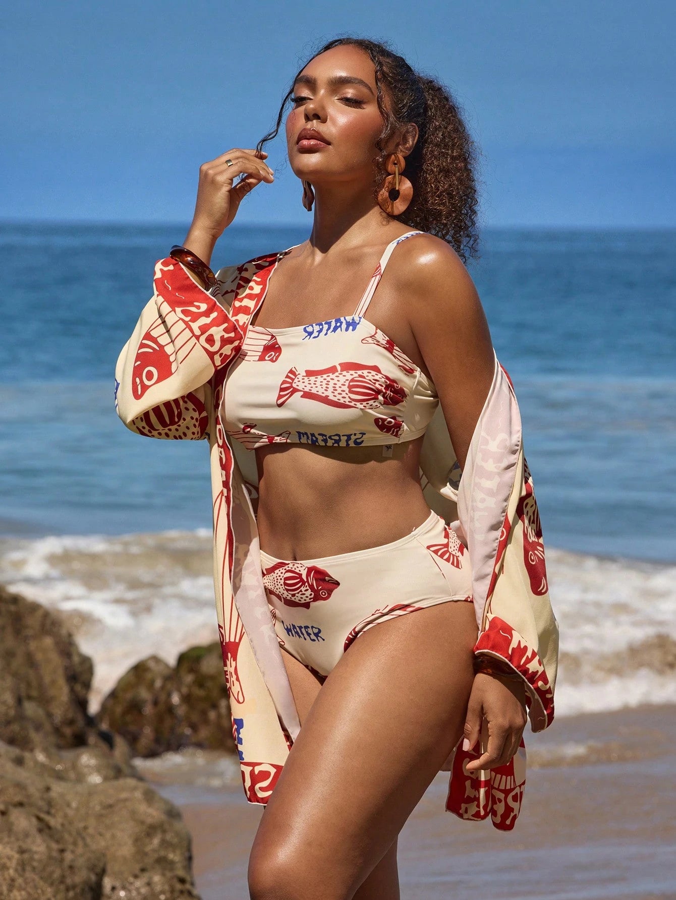 Travachic 3pcs Plus Size Women Beach Vacation Vacation Vacation Sardine Print Jacket, Cover-Up Bikini Set Beige Summer Bathing Suit For Women
