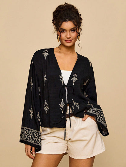 Travachic Plus Size Vacation Chiffon Printed 3/4 Sleeve Front Tie Loose Cropped Black Geometric Bohemian Pattern Holiday Casual Blouse For Women,Fall Clothes