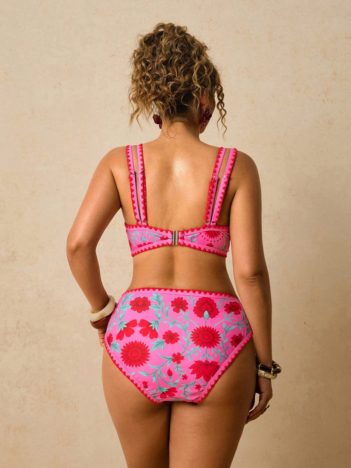 Travachic Plus Size Women Fuchsia Floral Print Swimwear Set