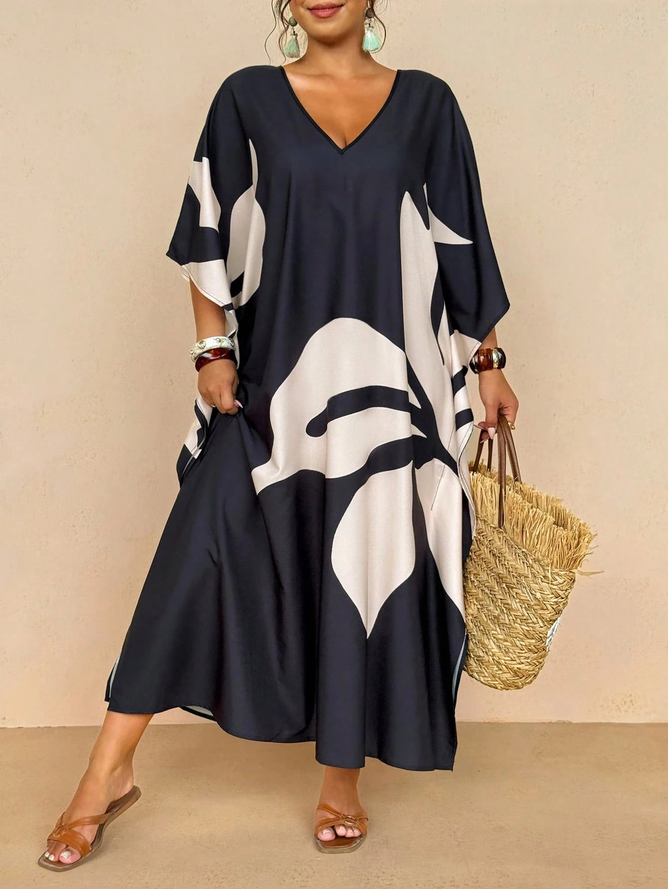 Travachic Women's Plus Size Resort Wear| Black And White Large Leaf Print V-Neck Kaftan Dress- Loose Batwing Sleeve Maxi Beach Cover Up Boho Maxi Dress